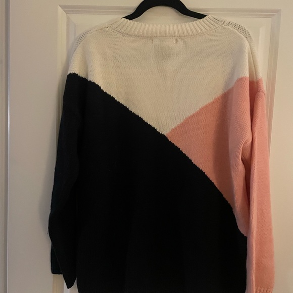 BB Dakota Bunny Slope Sweater - Picture 2 of 3